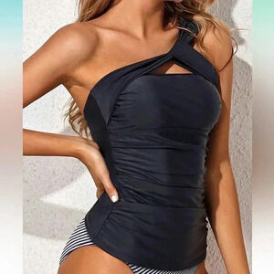 (37) NWT swimsuit